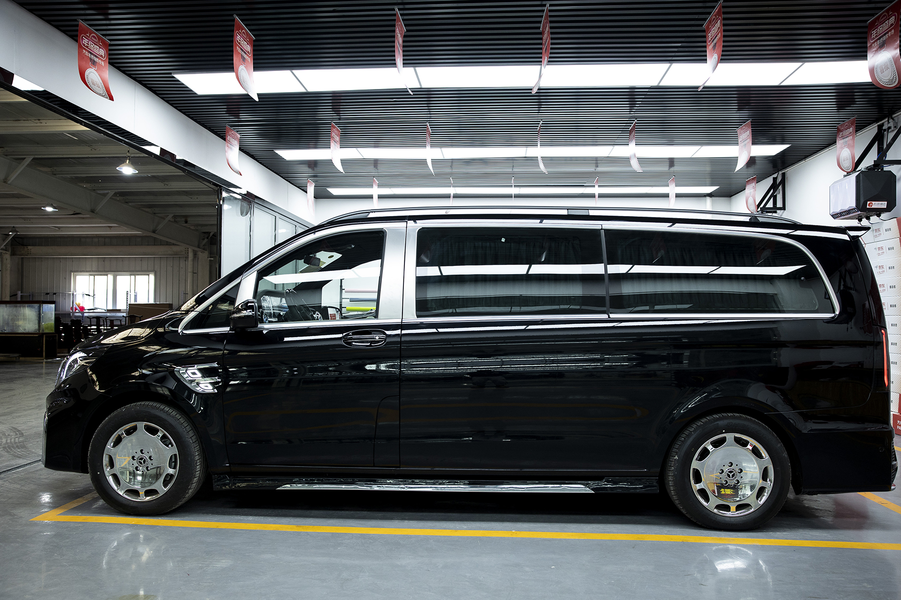 16790324251303640275